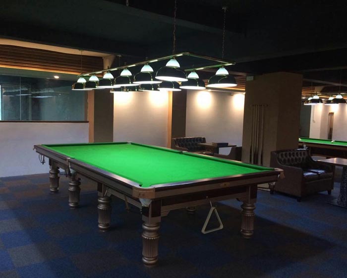 大理臺球桌廠家將向您介紹三種主流臺球桌